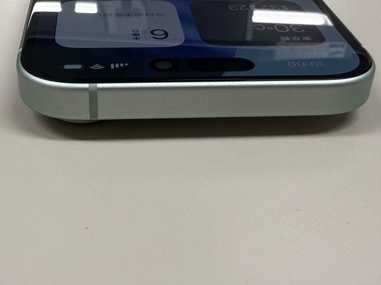 �ڥ�Х���BOX�۶����� ����88%SIM�ե꡼ iPhone15 128GB ���꡼��