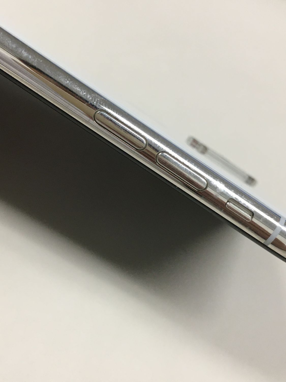 ムスビー｜【モバイルBOX】美品 電池80% docomo iPhone X 64GB