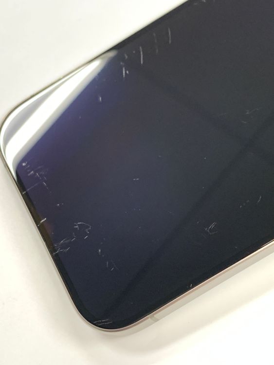 �ڥ�Х���BOX������85%SIM�ե꡼ iPhone15 Pro 256GB �ʥ�����