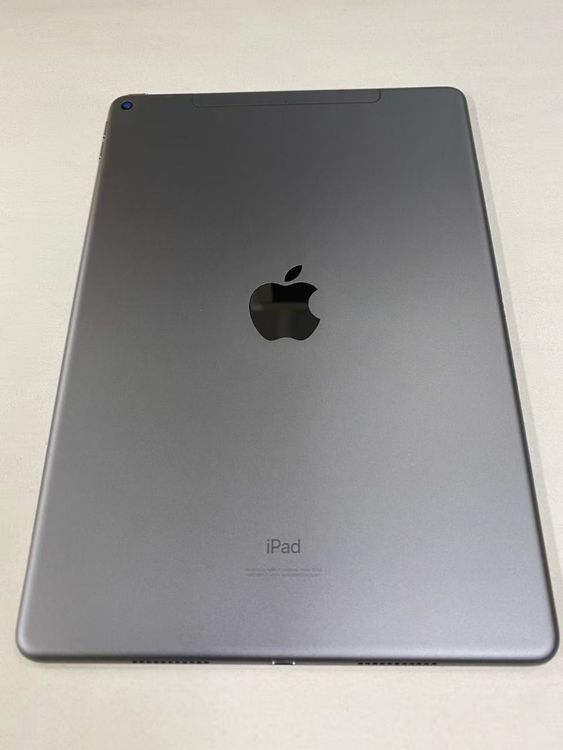���� ����84�� SIM�ե꡼ Apple iPad Air 3 64GB ���ڡ������쥤