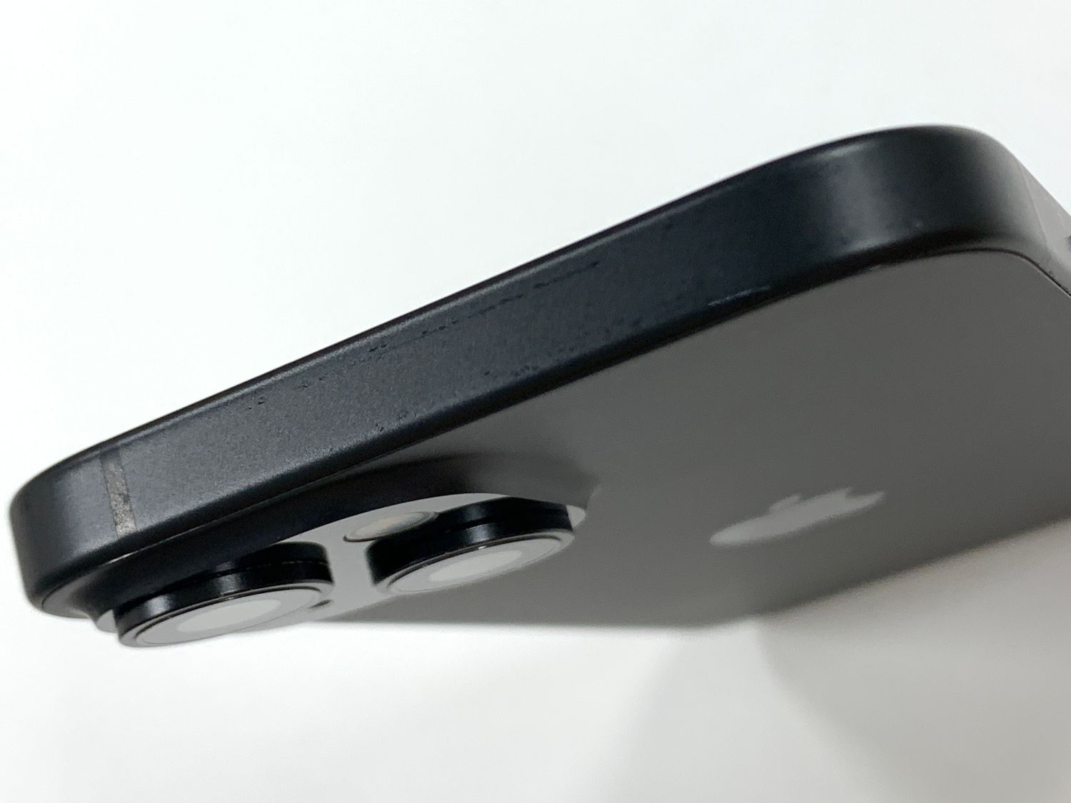 iPhone15 128GB ブラック SIMフリー 電池93% 箱付 小傷 iPhone15 128GB ブラック 美品 SIMフリー Apple iPhone 15 ブラック