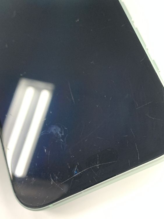 �ڥ�Х���BOX�� ����83%SIM�ե꡼ iPhone15 128GB ���꡼��