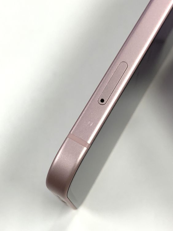 �ڥ�Х���BOX�۶����� ����97%SIM�ե꡼ iPhone15 128GB �ԥ�