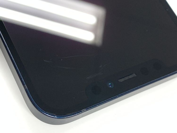 �ڥ�Х���BOX�� ����83% SIM�ե꡼ iPhone12 64GB �֥�å�