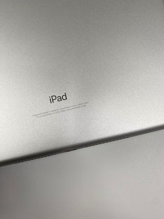 Apple iPad ��6���� Wi-Fi 128GB Silevr �����꽼�Ÿ��԰���