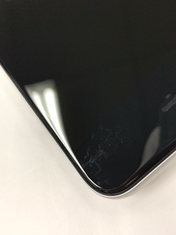 �ڥ�Х���BOX������ ����92%SIM�ե꡼ iPhone SE2 ��2���� 64GB �ۥ磻��