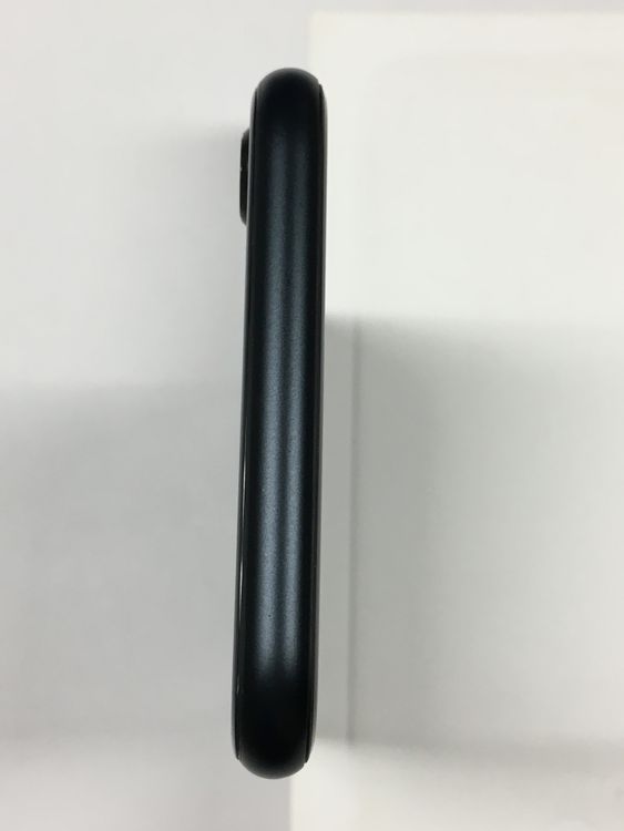 �ڥ�Х���BOX�۱վ���� iPhone SE3 ��3���� 64GB SIM�ե꡼ �ߥåɥʥ���
