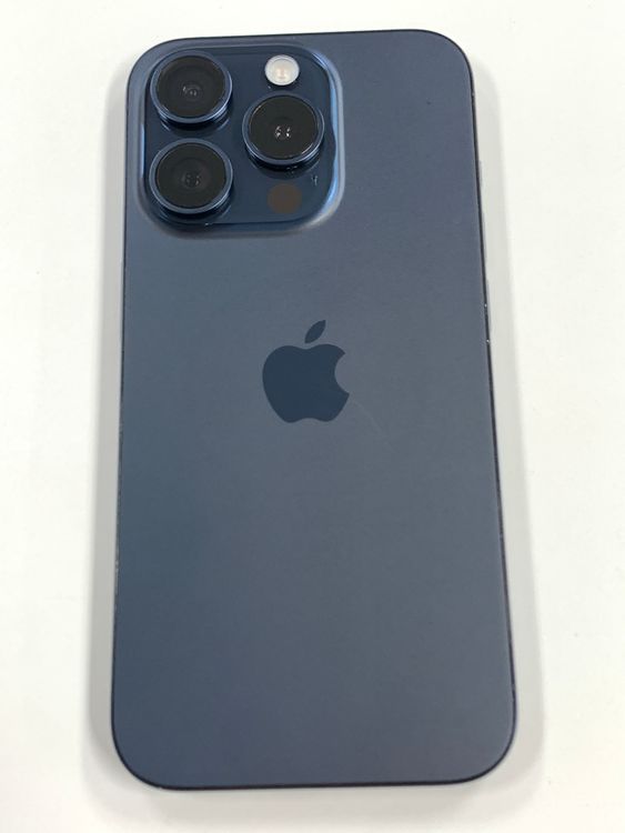 ڥХBOX 100%SIMե꡼ iPhone15 Pro 256GB ֥롼˥