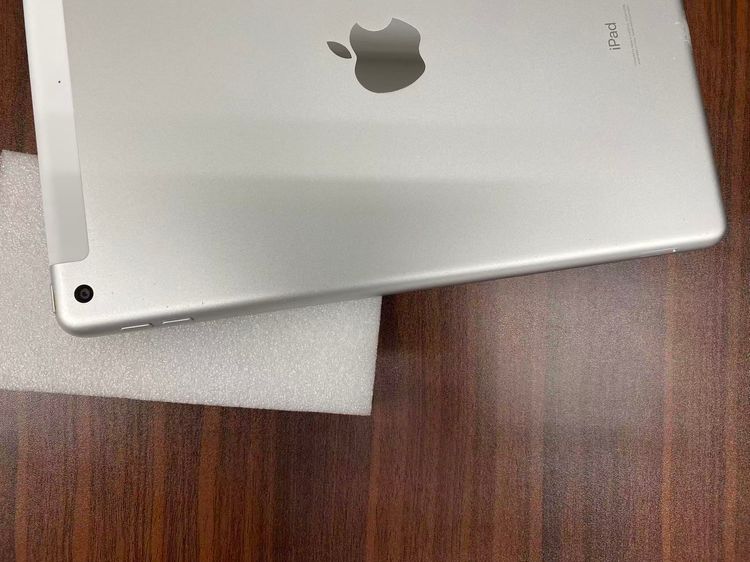 ����86��Apple iPad7Wi-Fi + Cellular32GB��Silver ������