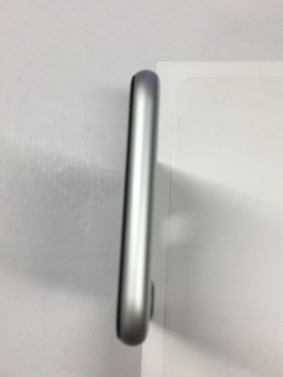 ��ư������ ����100���Ķ���� SIM�ե꡼ iPhone SE ��2���� 64GB �ۥ磻��