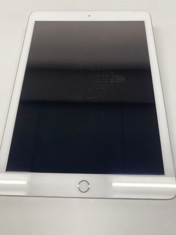 Apple iPad ��6���� Wi-Fi 128GB Silevr �����꽼�Ÿ��԰���