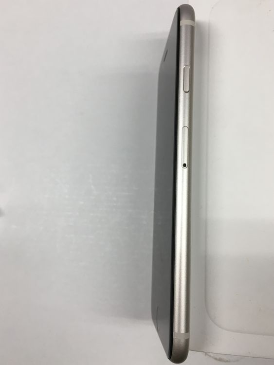 ��ư���������100���Ķ���� SIM�ե꡼ iPhone SE ��3���� 64GB �������饤��