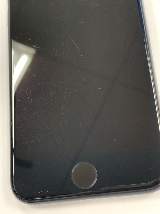 �ڥ�Х���BOX��  ����100%SIM�ե꡼iPhone SE(�裳����) 64GB���ߥåȥʥ���