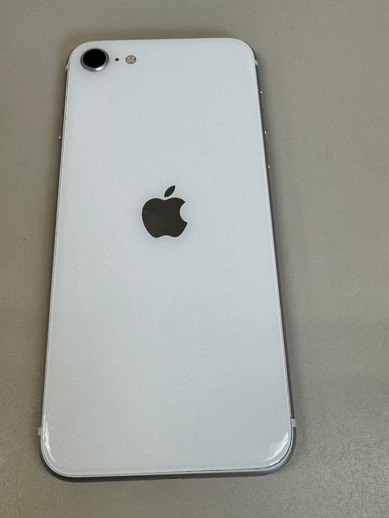 ڥХBOX SIMե꡼iPhone SE(裲) 64GB