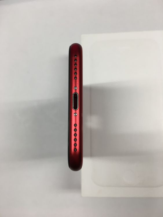 �ڥ�Х���BOX������ ����86�� iPhone SE2 ��2���� 64GB SIM�ե꡼ ��å�