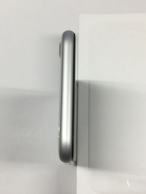 ��ư������ ����100������� Apple iPhone SE����2�����64GB SIM�ե꡼