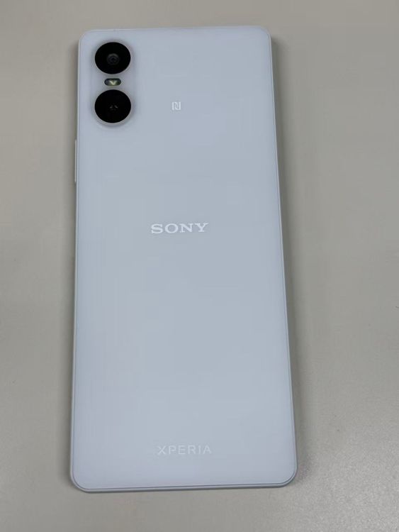 �ڥ�Х���BOX�۶���������96% SIM�ե꡼Xperia 10 VI SOG14 128GB
