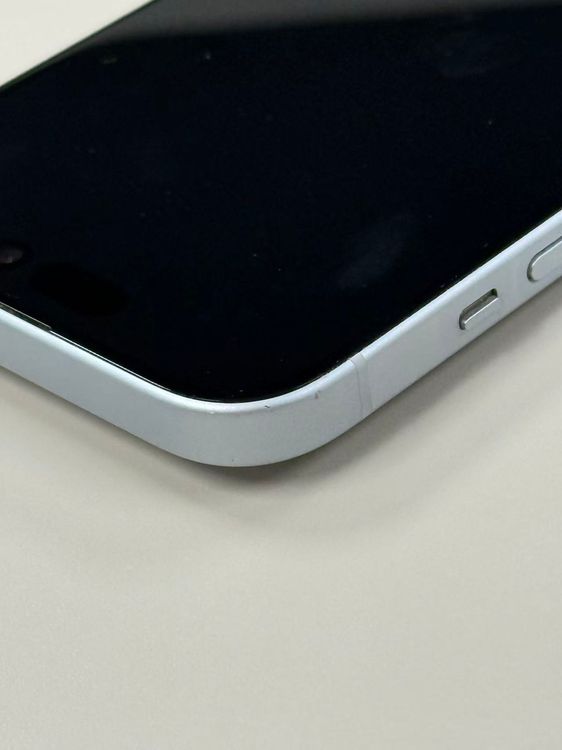 �ڥ�Х���BOX������82%SIM�ե꡼ iPhone15 128GB �֥롼