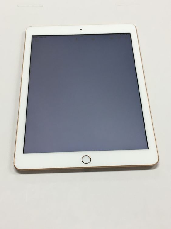 �ڥ�Х���BOX������ Apple iPad ��6���� Wi-Fi��ǥ� 128GB �������