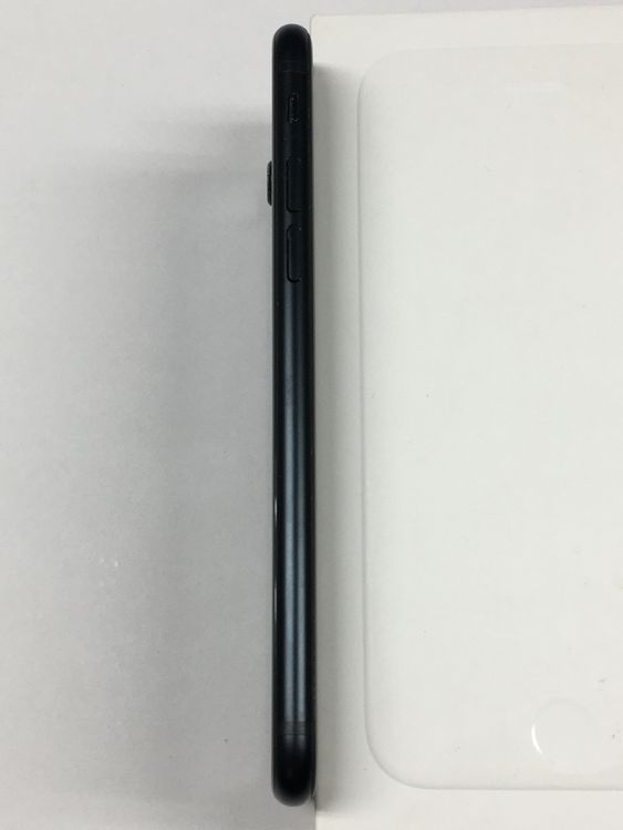 �ڥ�Х���BOX�۱վ����� iPhone SE3 ��3���� 64GB SIM�ե꡼ �ߥåɥʥ���
