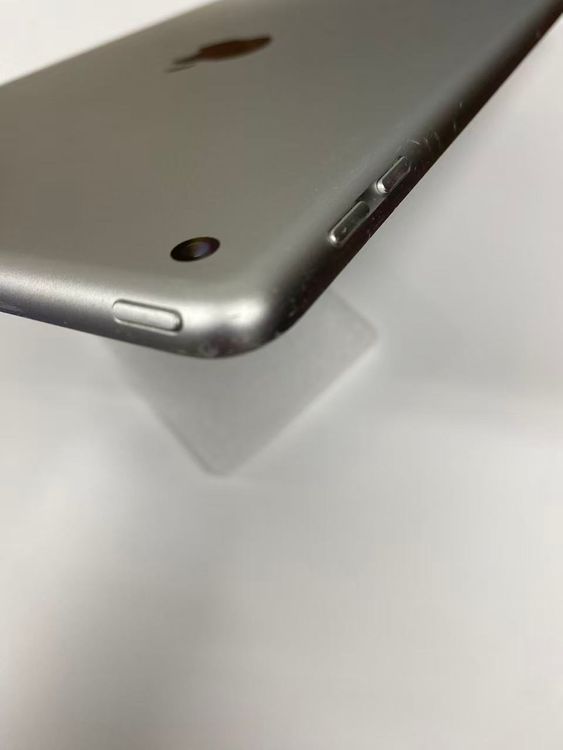 Apple iPad ��6���� Wi-Fi 128GB Silevr �����꽼�Ÿ��԰���