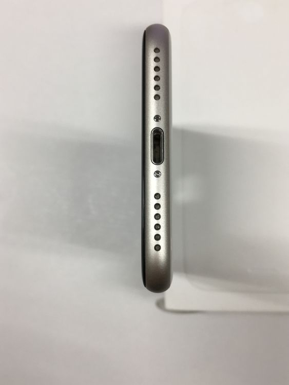 ��ư���������100���Ķ���� SIM�ե꡼ iPhone SE ��3���� 64GB �������饤��