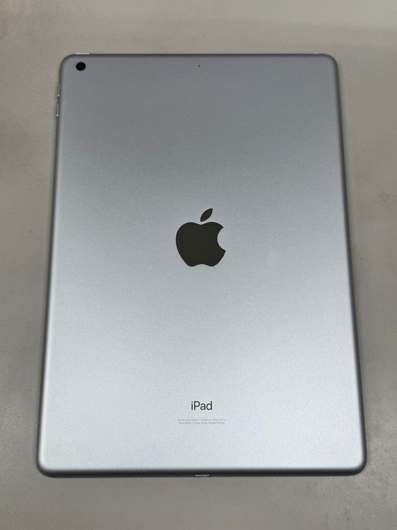 Ʊʡ100 Apple iPad 8 Wi-Fi 32GB