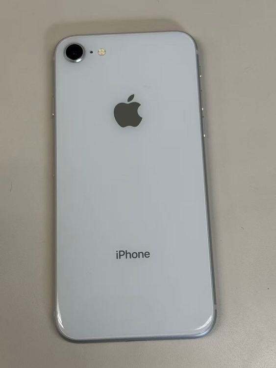 ���ʡ�����100%��SIM�ե꡼ iPhone 8 64GB ����С�