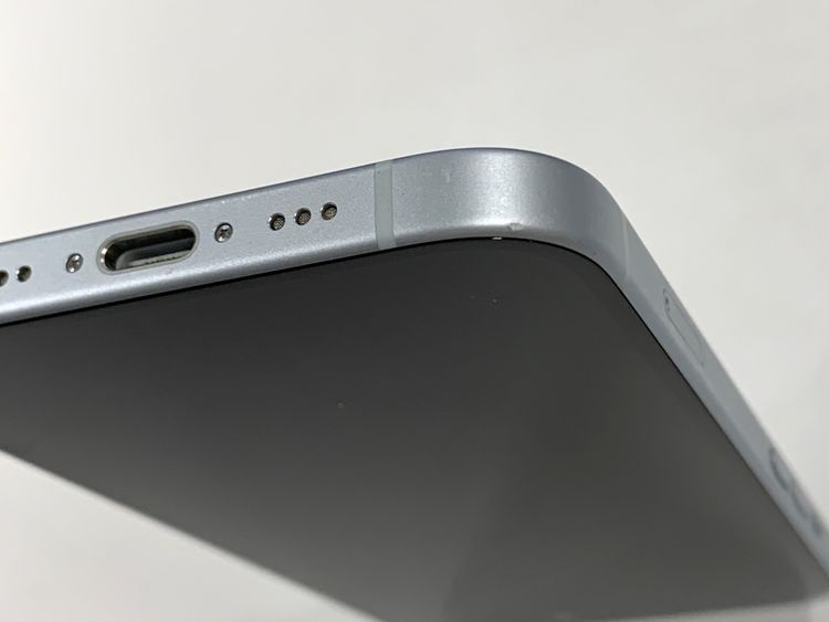 �Хåƥ꡼82% SIM�ե꡼ iPhone15 128GB���֥롼