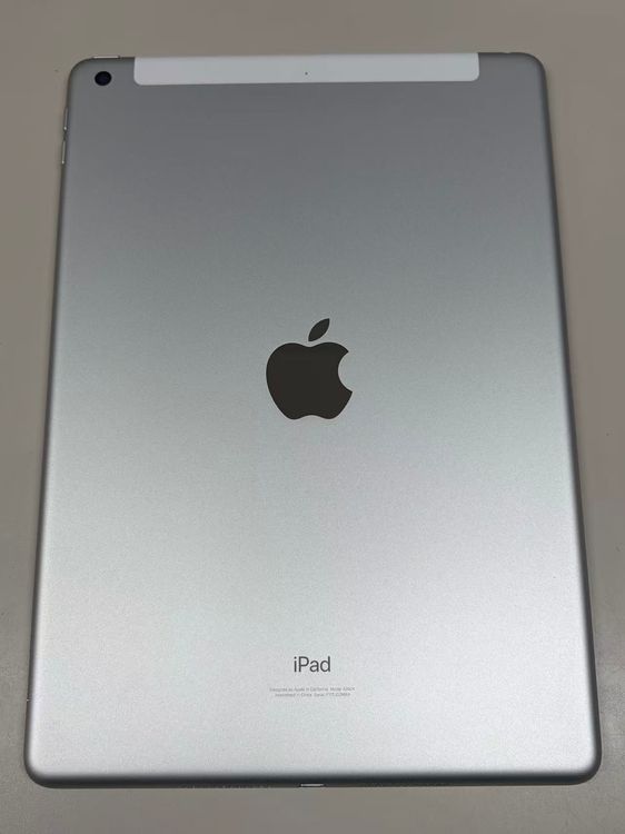 ���� ����82% SIM�ե꡼iPad (��9����) 64GB ����С�