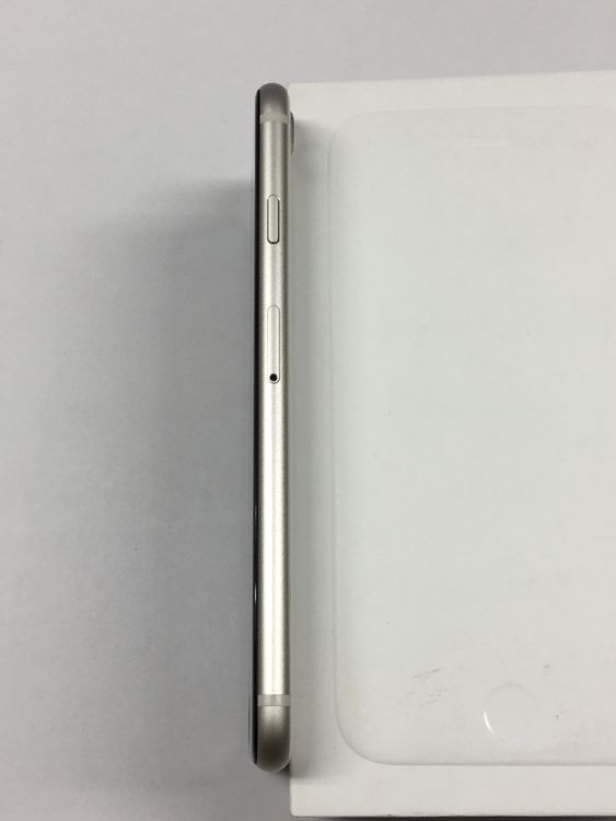 �ڥ�Х���BOX������ ����94�� iPhone SE3 ��3���� 64GB SIM�ե꡼