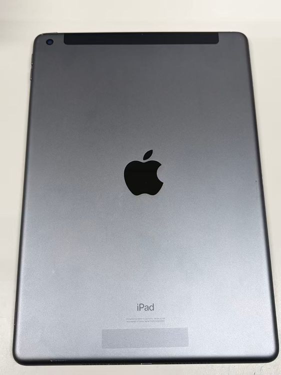 ����98% SIM�ե꡼iPad (��7����) 32GB ���ڡ������졡��������