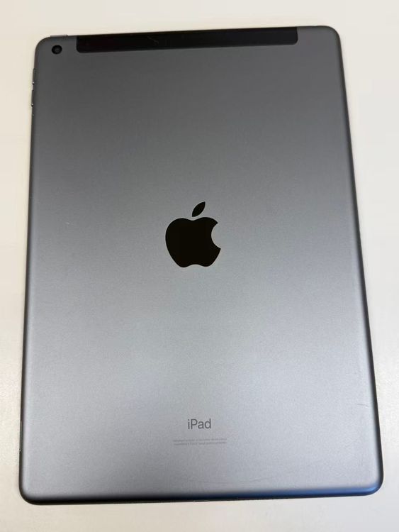 ���� ����86�� SIM�ե꡼ iPad ��8���� 32GB ���ڡ������쥤