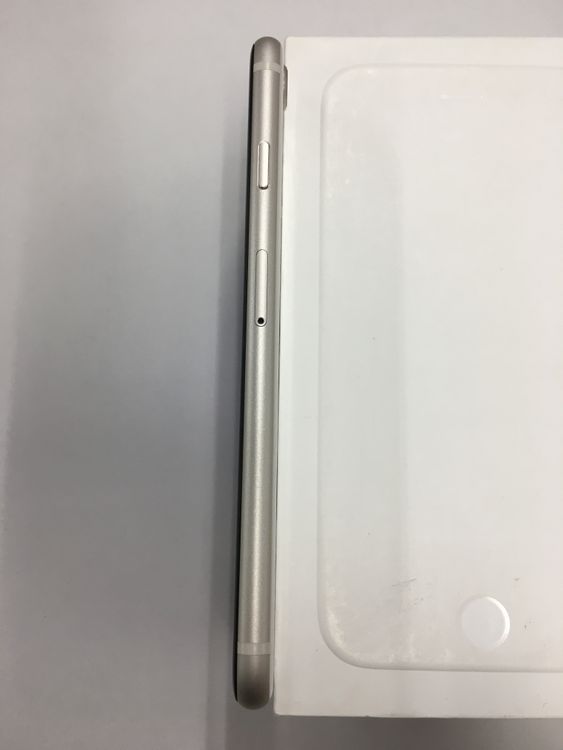 �ڥ�Х���BOX������84�� iPhone SE3 ��3���� 64GB SIM�ե꡼ �������饤��