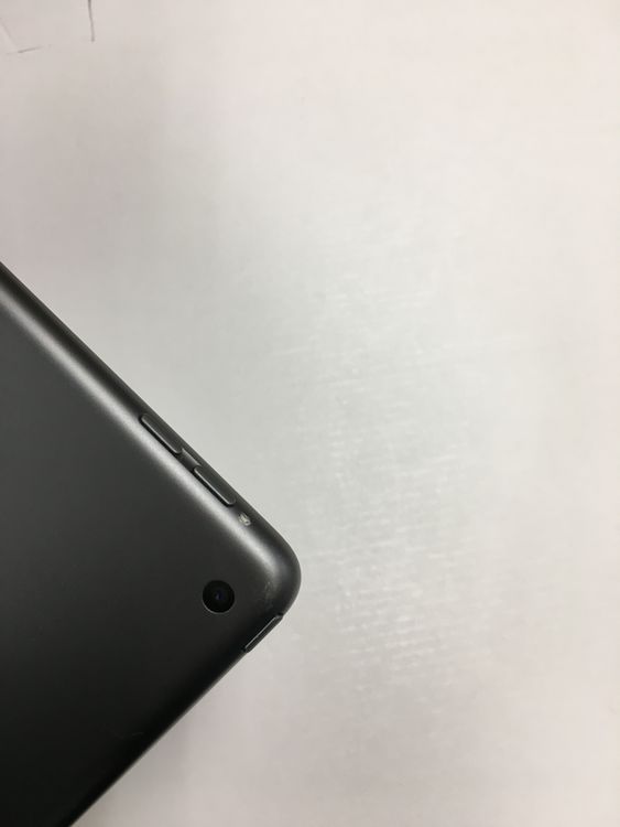 �ڥ�Х���BOX������91�� Apple iPad ��7���� Wi-Fi 32GB ���ڡ������쥤