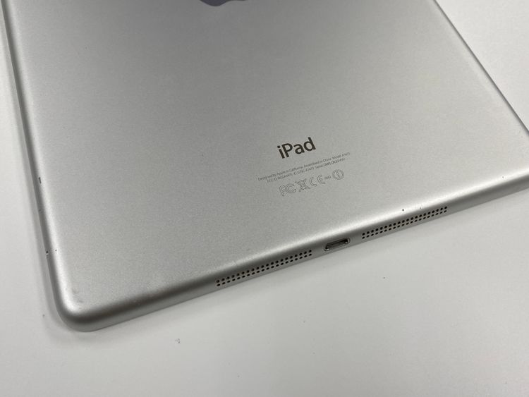 ڥХBOX84%au ipad Air Wi-Fi+Cellularǥ 16GB 