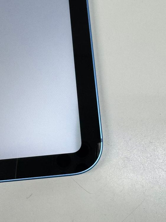 ����94% SIM�ե꡼ iPad ��10���� Wi-Fi+Cellular 64GB �֥롼