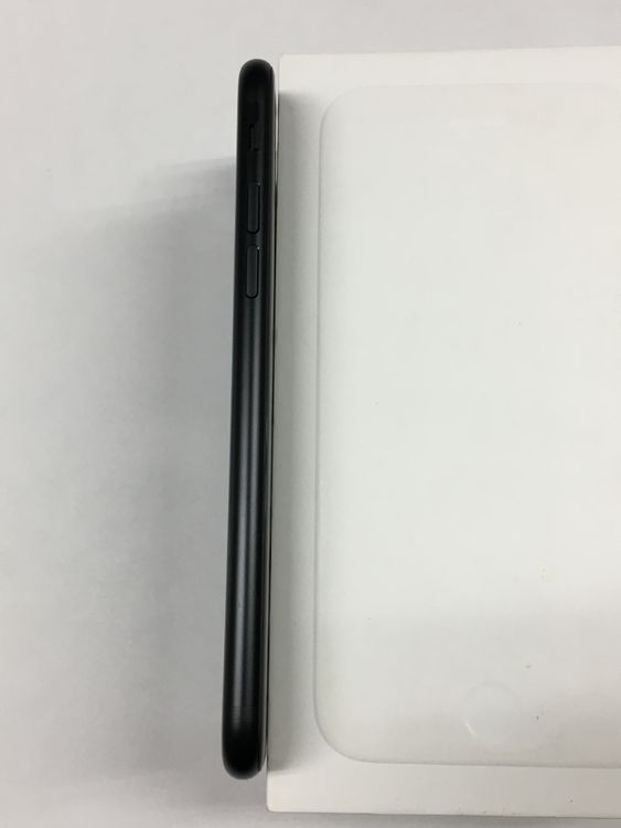 �ڥ�Х���BOX������ ����90�� iPhone SE2 ��2���� 64GB SIM�ե꡼