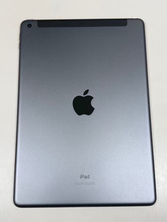 ����87�� SIM�ե꡼ Apple iPad ��8���� 32GB ���ڡ������쥤