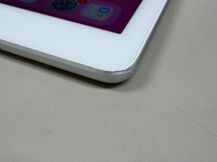 ���ʡ�����91% SIM�ե꡼iPad (��6����) 32GB ����С�