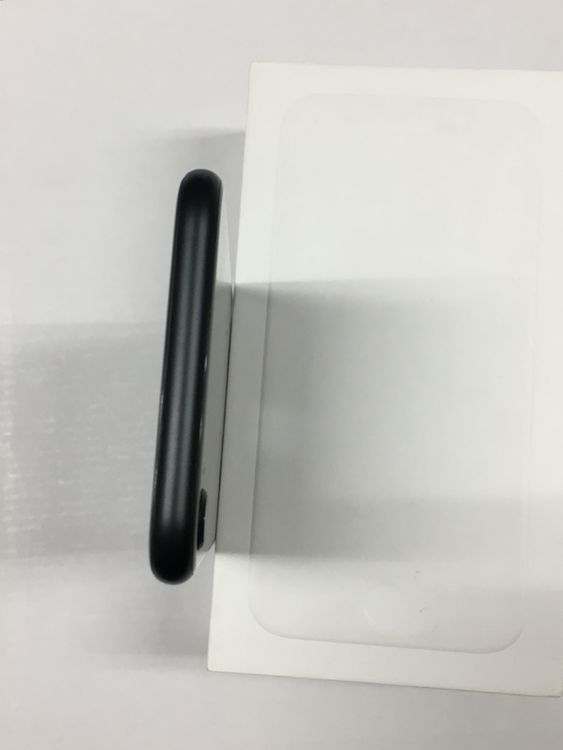 ��Touch ID�����Բġ�����81������� SIM�ե꡼ iPhone SE ��2���� 64GB