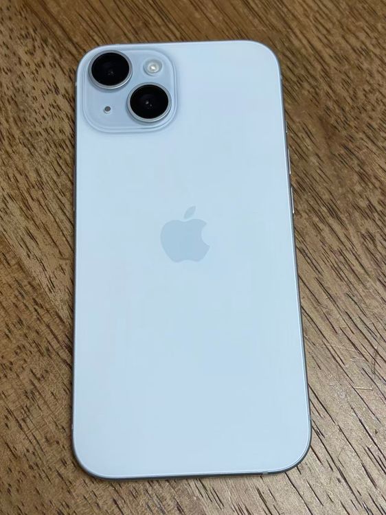 �ڥ�Х���BOX�۶����� ����86%SIM�ե꡼ iPhone15 128GB �֥롼