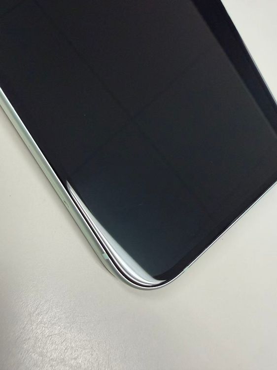 �ڥ�Х���BOX�۶����� ����100%SIM�ե꡼ iPhone15 128GB ���꡼��
