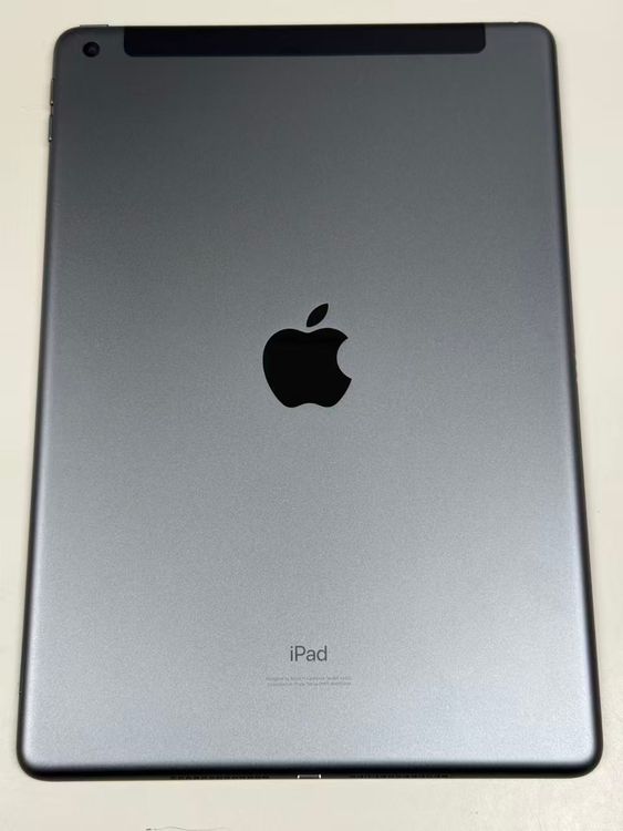 ����89�� SIM�ե꡼  Apple iPad ��8���� 32GB ���ڡ������쥤