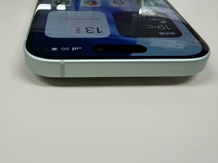 �ڥ�Х���BOX�۶����� ����82%SIM�ե꡼ iPhone15 512GB ���꡼��