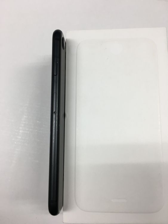 ��Touch ID�����Բġ�����81������� SIM�ե꡼ iPhone SE ��2���� 64GB