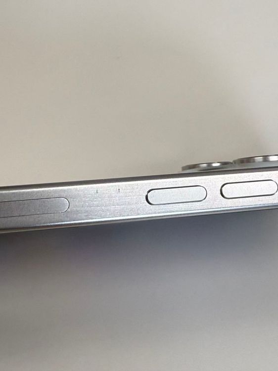 �ڥ�Х���BOX�۶����� ����89%SIM�ե꡼ iPhone15 Pro 256GB �ۥ磻��