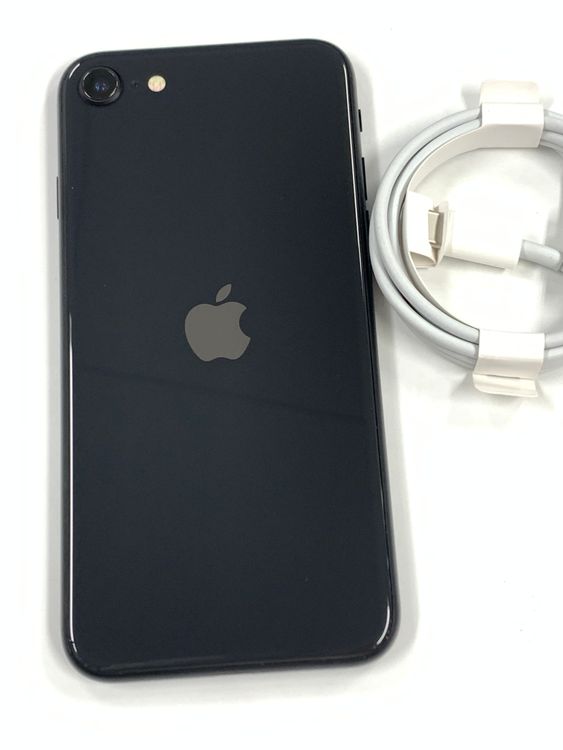 ����Ʊ���� ����100% SIM�ե꡼ iPhoneSE(�裲����) 64GB �֥�å�