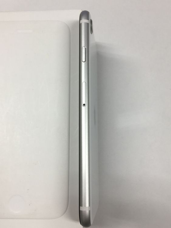 ����Ʊ�͡�����91��  SIM�ե꡼ iPhone SE ��2���� 64GB �ۥ磻��
