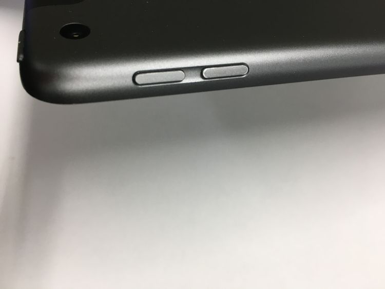�ڥ�Х���BOX������ ����81�� Apple iPad ��8���� SIM�ե꡼ 32GB